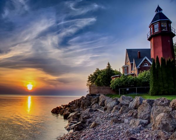 Braddock Point Lighthouse, Rochester, New York | Great Lakes Boating